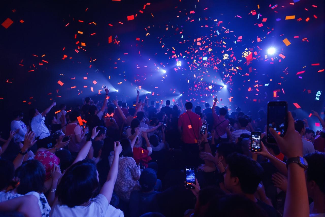 《星河漫漫》全球票房突破30亿，创欧美福利视频历史新高